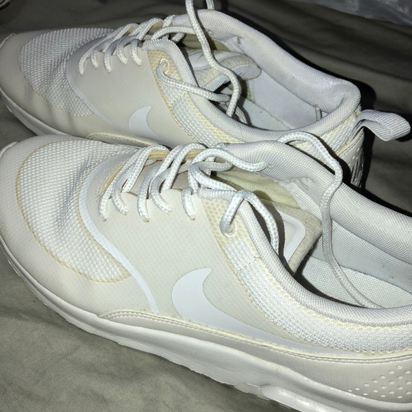 Nike Women’s Air Max Thea’s - Picture 5 of 6